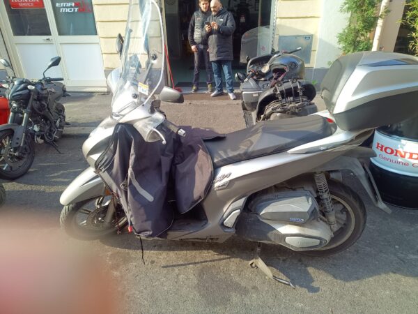 Honda SH 350 2023 - immagine 2
